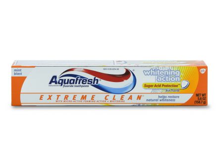 Kem đánh răng Aquafresh Whitening Action