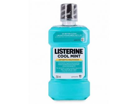 Nước súc miệng Listerine Cool Mint 250ml